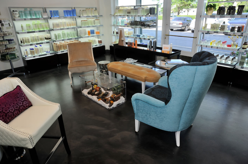 <php echo $salonSingleSlide['title'] ?>